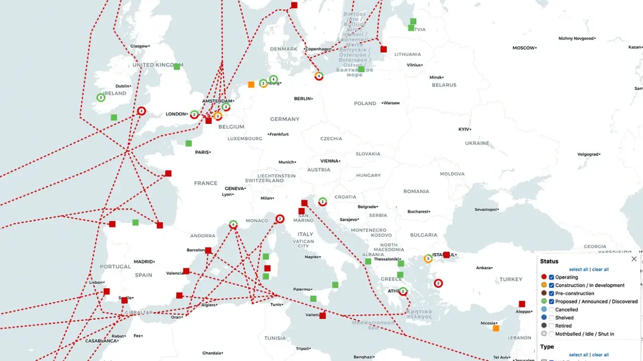 Europakarte zeigt LNG-Terminals und Pipelines, die die Versorgung mit Erdgas Deutschland und anderen Ländern sichern.