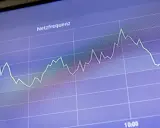Netzfrequenz-Diagramm zeigt Schwankungen, die auf die **Residuallast Deutschland** hindeuten. Die Linie bewegt sich auf und ab.