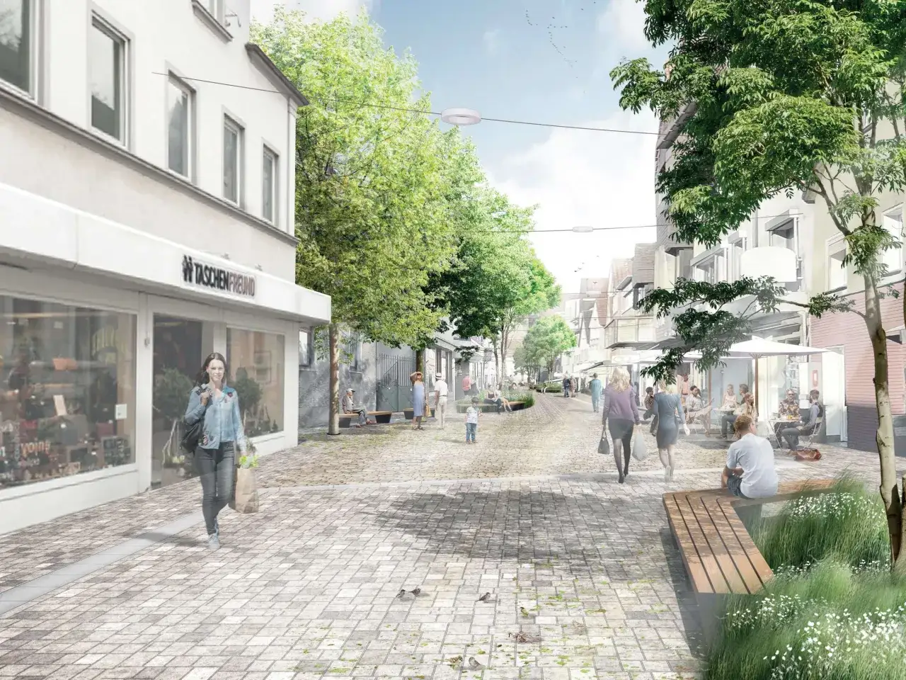 Belebte Fußgängerzone mit Geschäften, Cafés und Grünflächen. Menschen flanieren, sitzen auf Bänken und genießen die Atmosphäre. Eine Vision der innenstadt der zukunft.